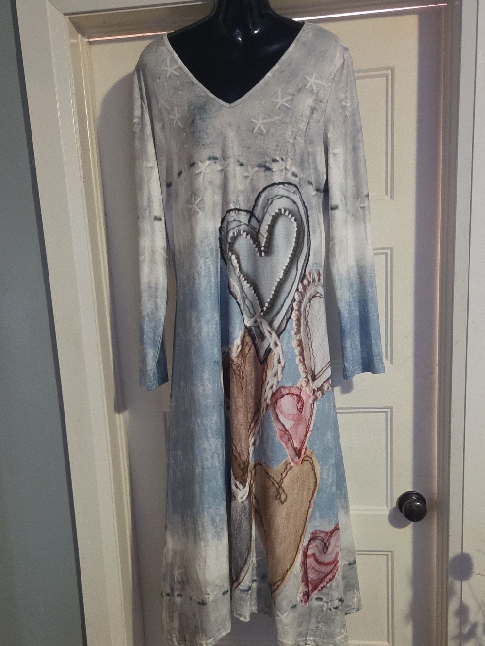 Women's Heart Print V-Neck Long Sleeve Dress in Blue and Cream